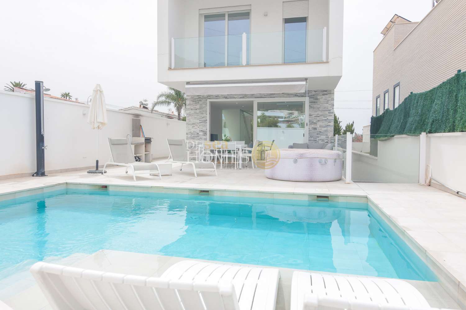 Villa for sale in Nerja