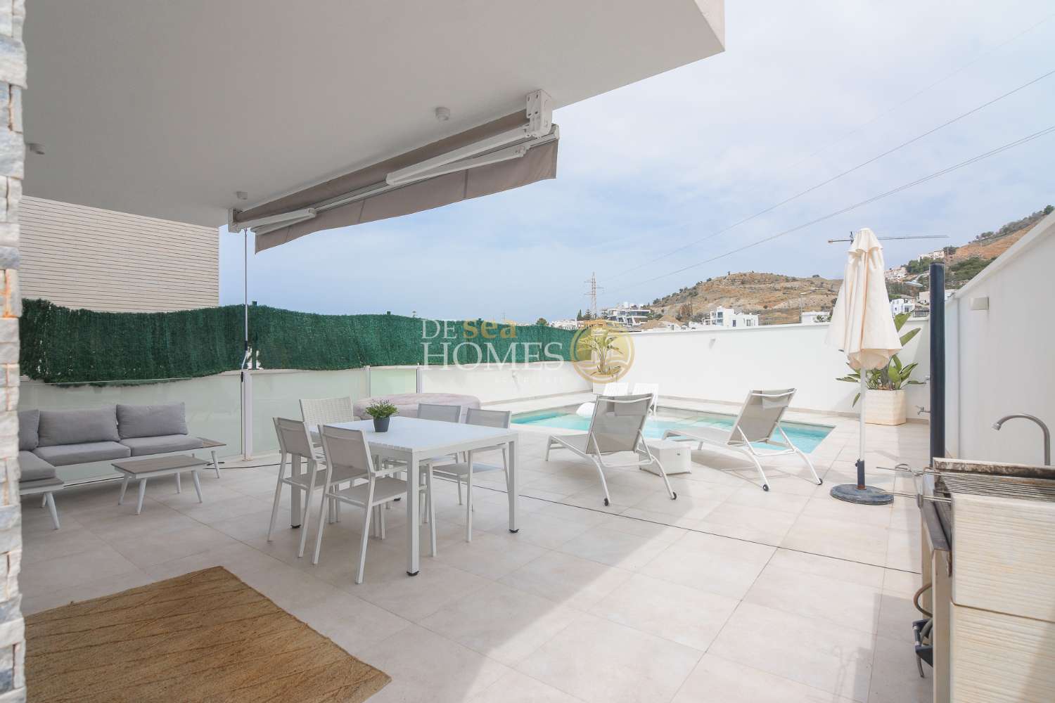 Excepcional villa moderna con piscina privada y 3 dormitorios