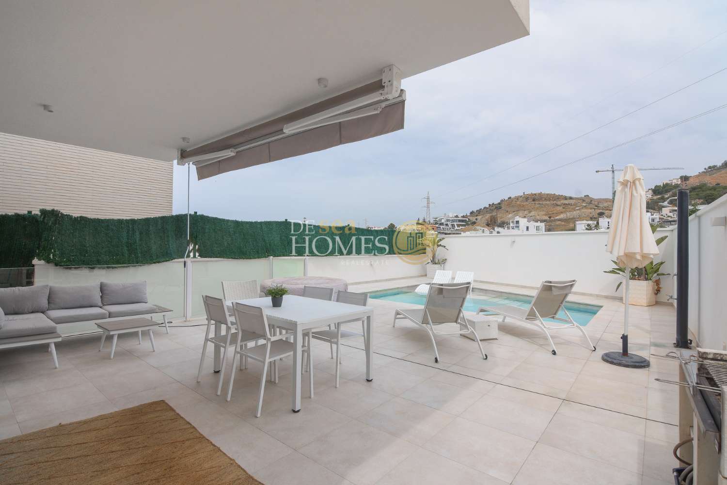 Excepcional villa moderna con piscina privada y 3 dormitorios