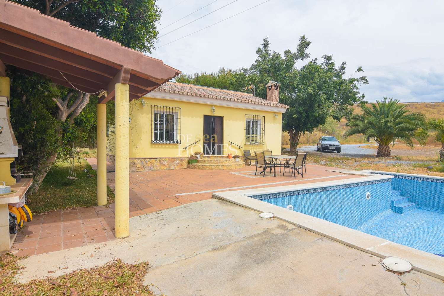 Casale con ampio terreno in vendita a Nerja