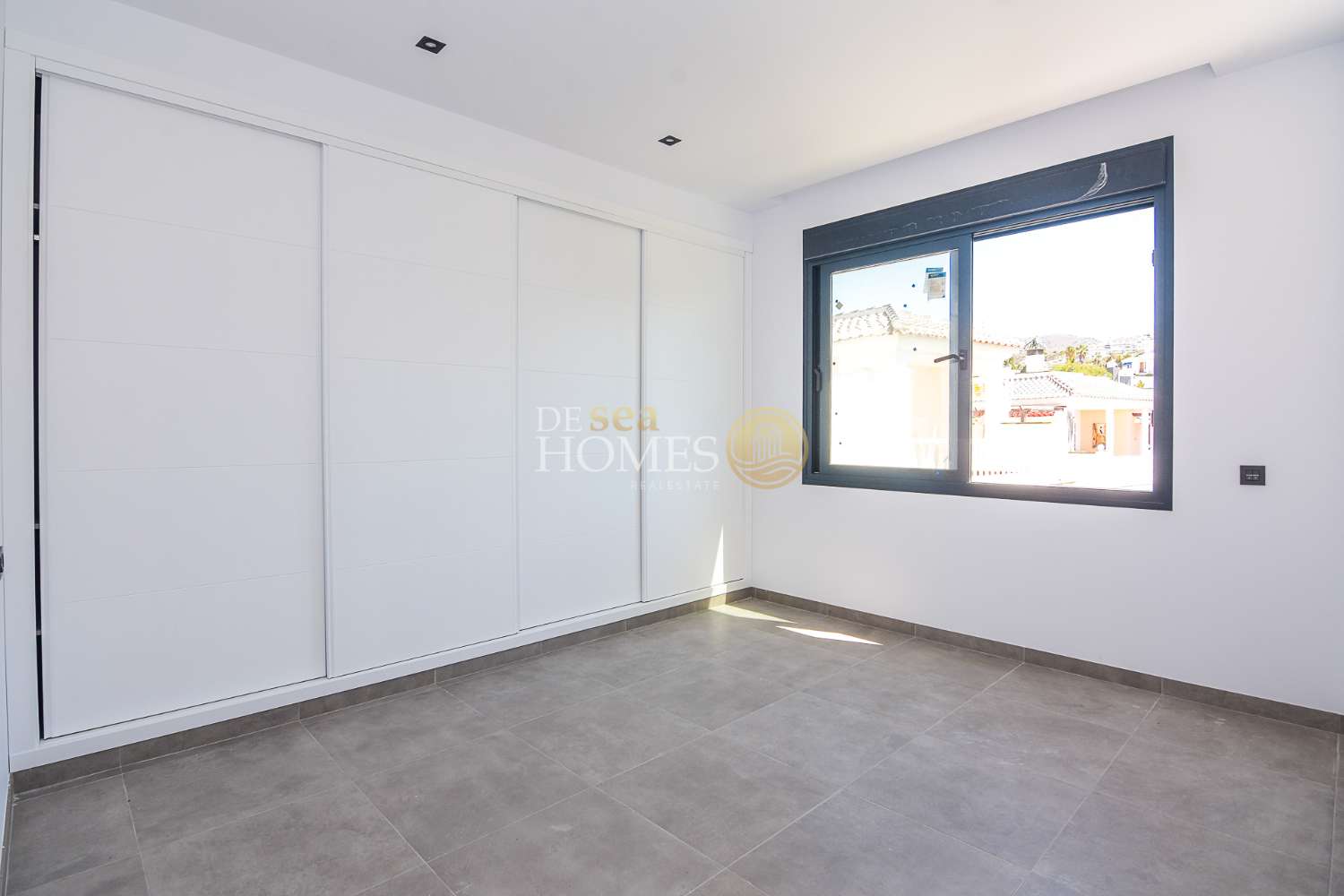 Villa for sale in Torrox Park