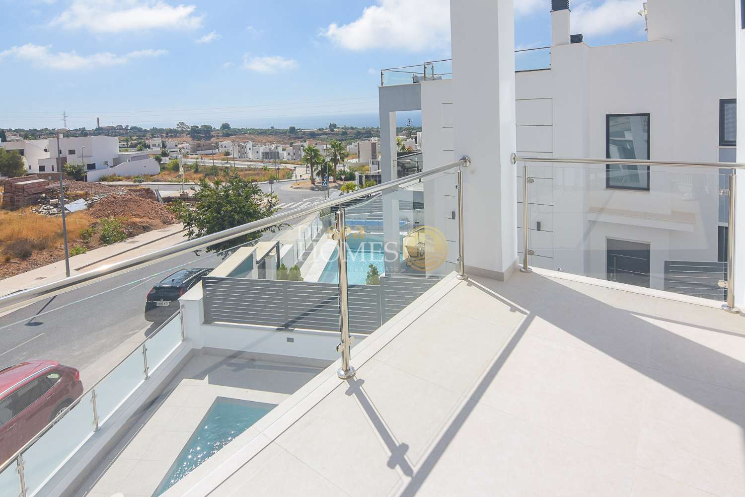 Villa moderna con piscina privada y ascensor en Nerja