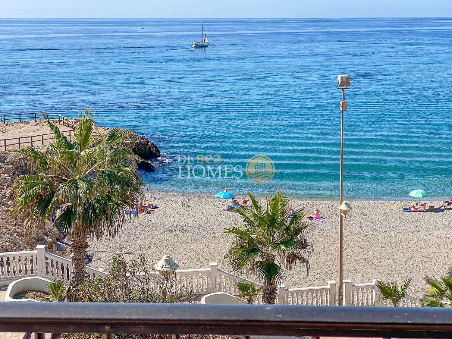 Apartamento en playa torrecilla, nerja