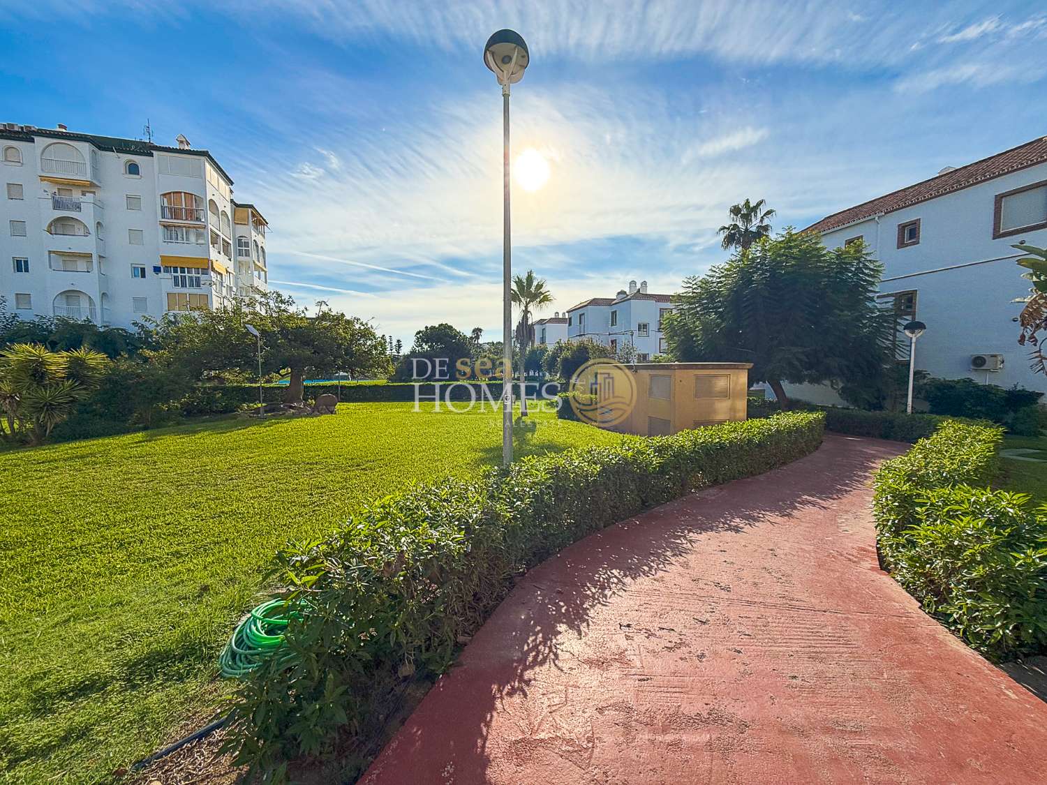 170 m2 ground floor with direct access to the beach in Torrox Costa