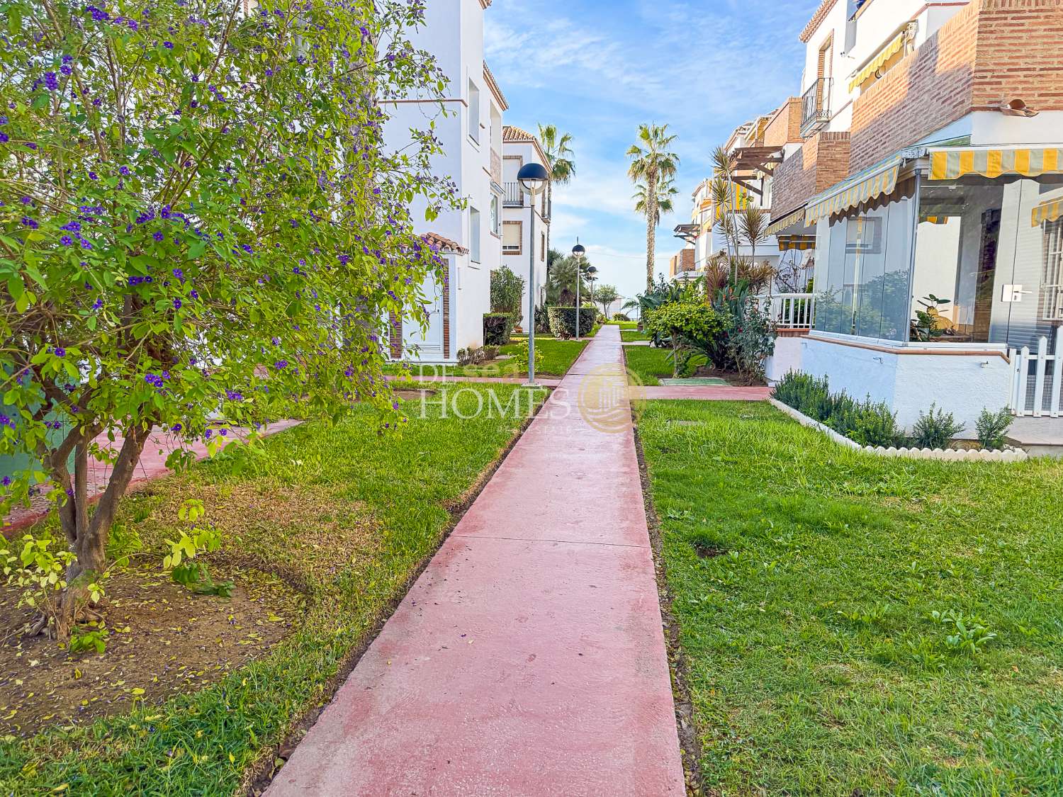 170 m2 ground floor with direct access to the beach in Torrox Costa