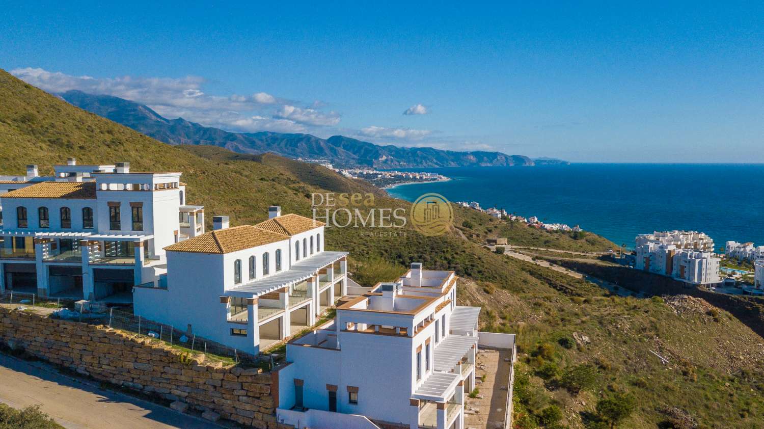 Nueva promoción de casas adosadas con increíbles vistas al mar